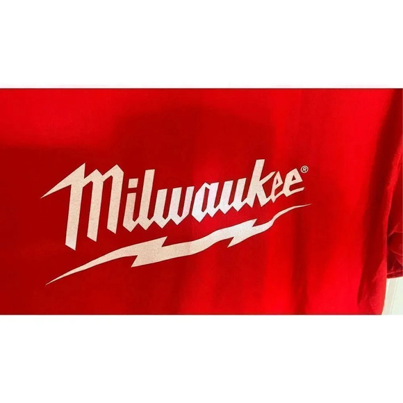 Gildan Men’s Large Milwaukee Power Tools Red Short Sleeve T-Shirt - Picture 2 of 8